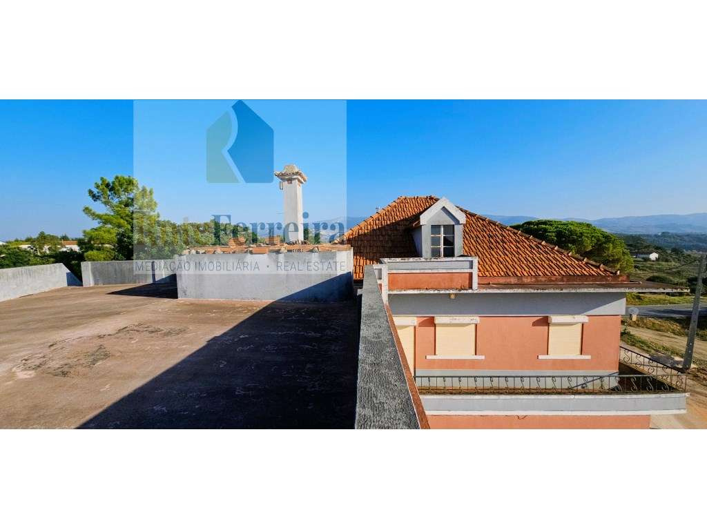 Moradias e terreno com PIP aprovado para 11 lotes para construção ,... - Grande imagem: 4/25