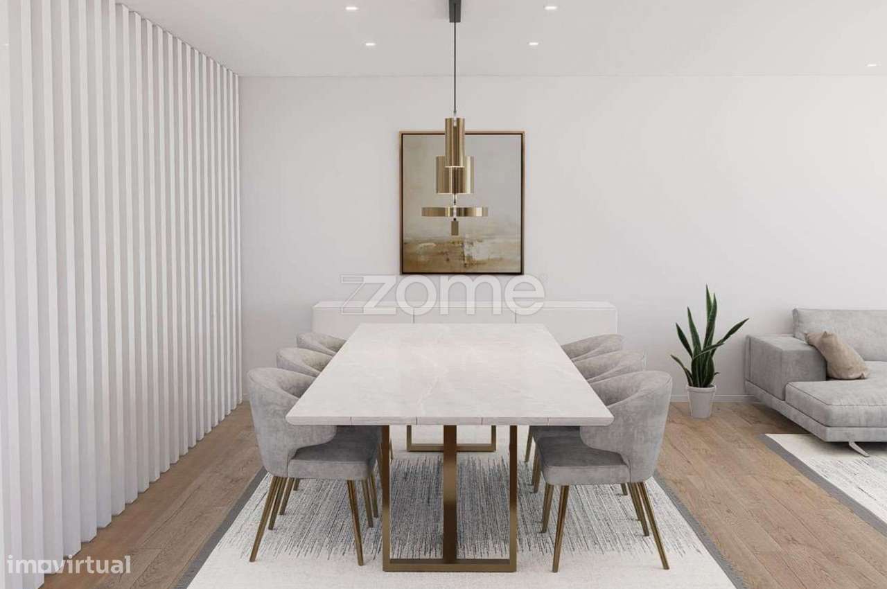 Terreno urbano com estrutura de Moradia Individual em Escudeiros! - Grande imagem: 4/39