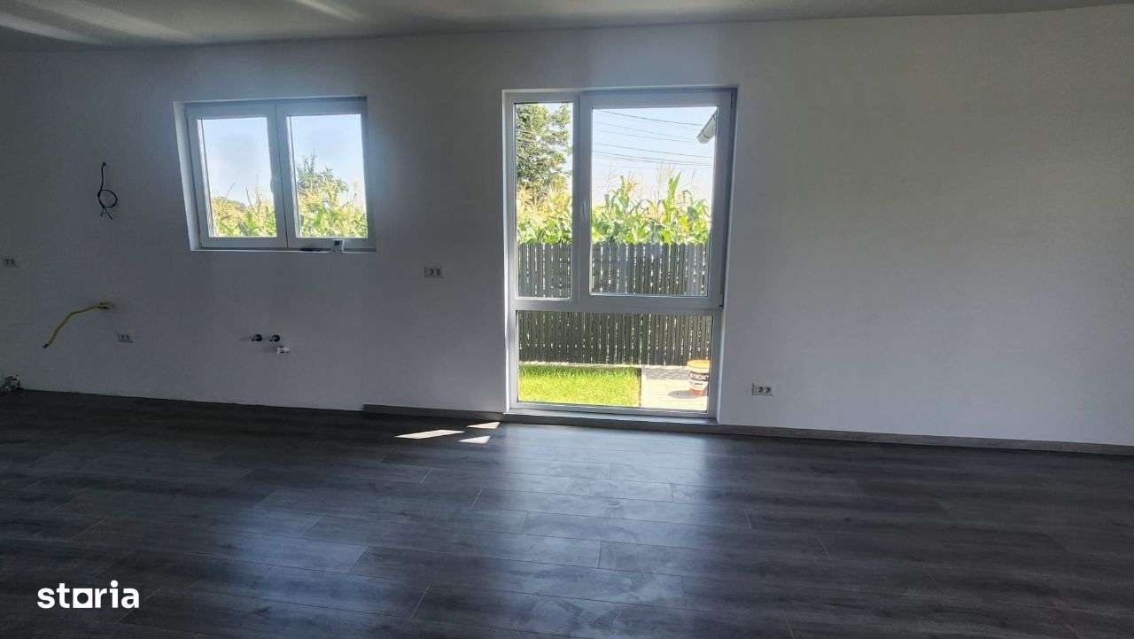 Vila Noua cu 4 dormitoare in Fantanele-17