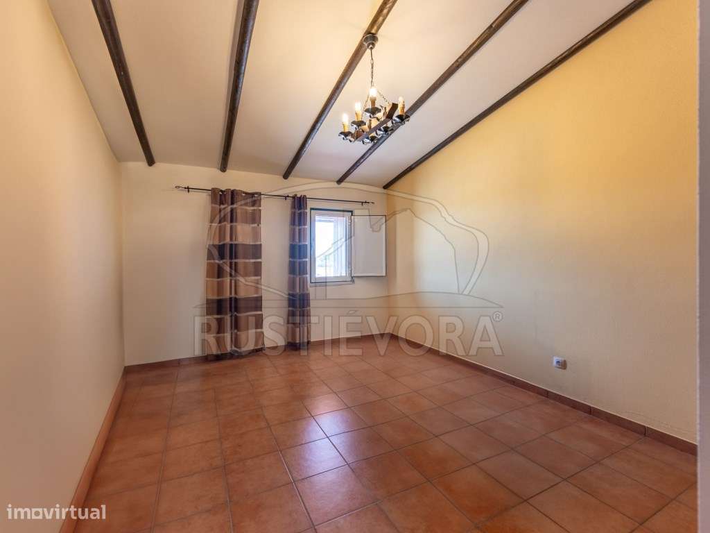 Quinta em Portel - 4,3 Ha de Tradição e Conforto-11