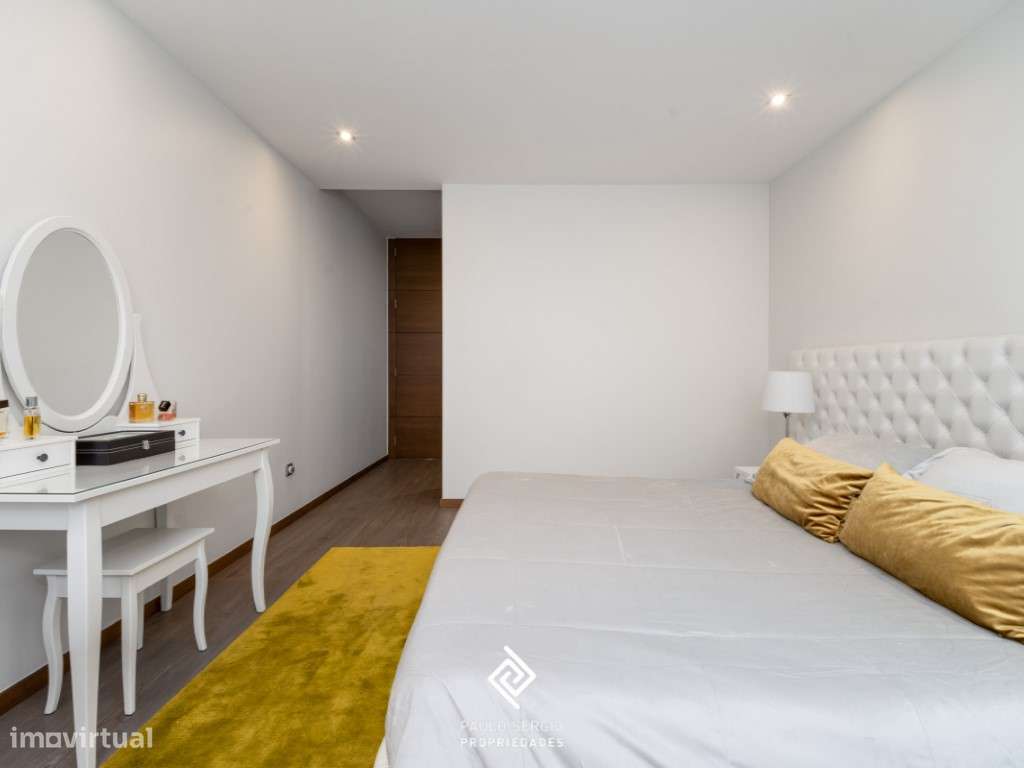 Apartamento T4 em Vila Nova de Gaia-13