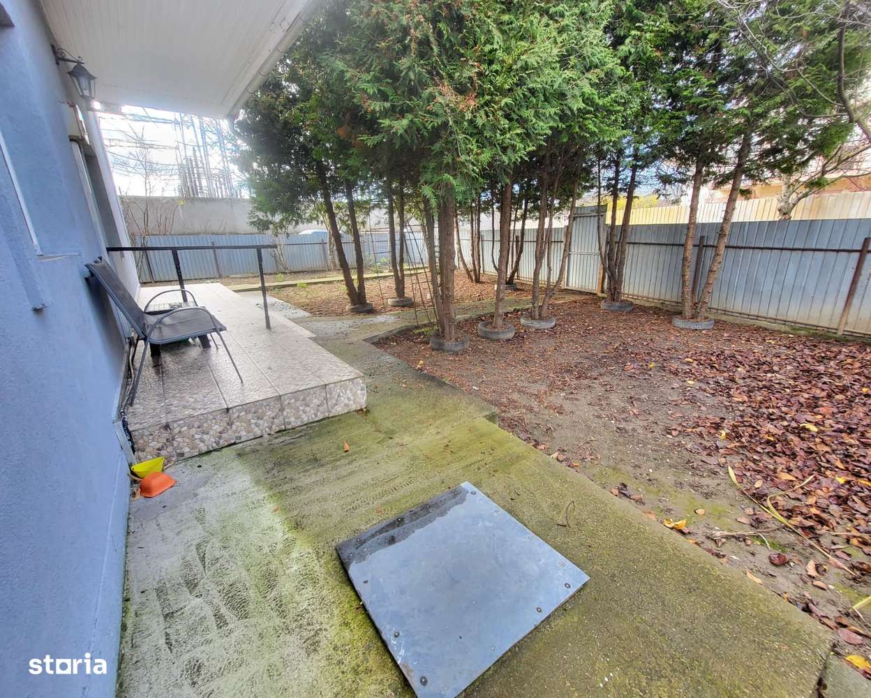 Letea Veche Casa P+M din caramida, an 2006, living + 3 Dormitoare - Imagine principală: 2/13