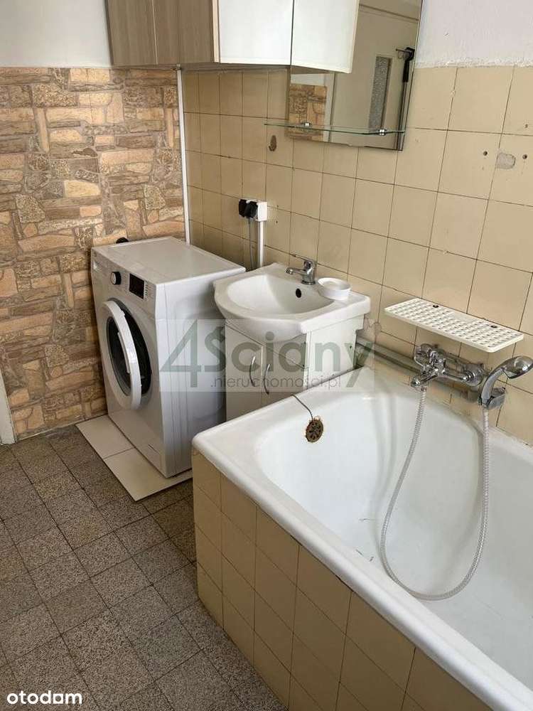 W kamienicy przy Poznańskiej !-4