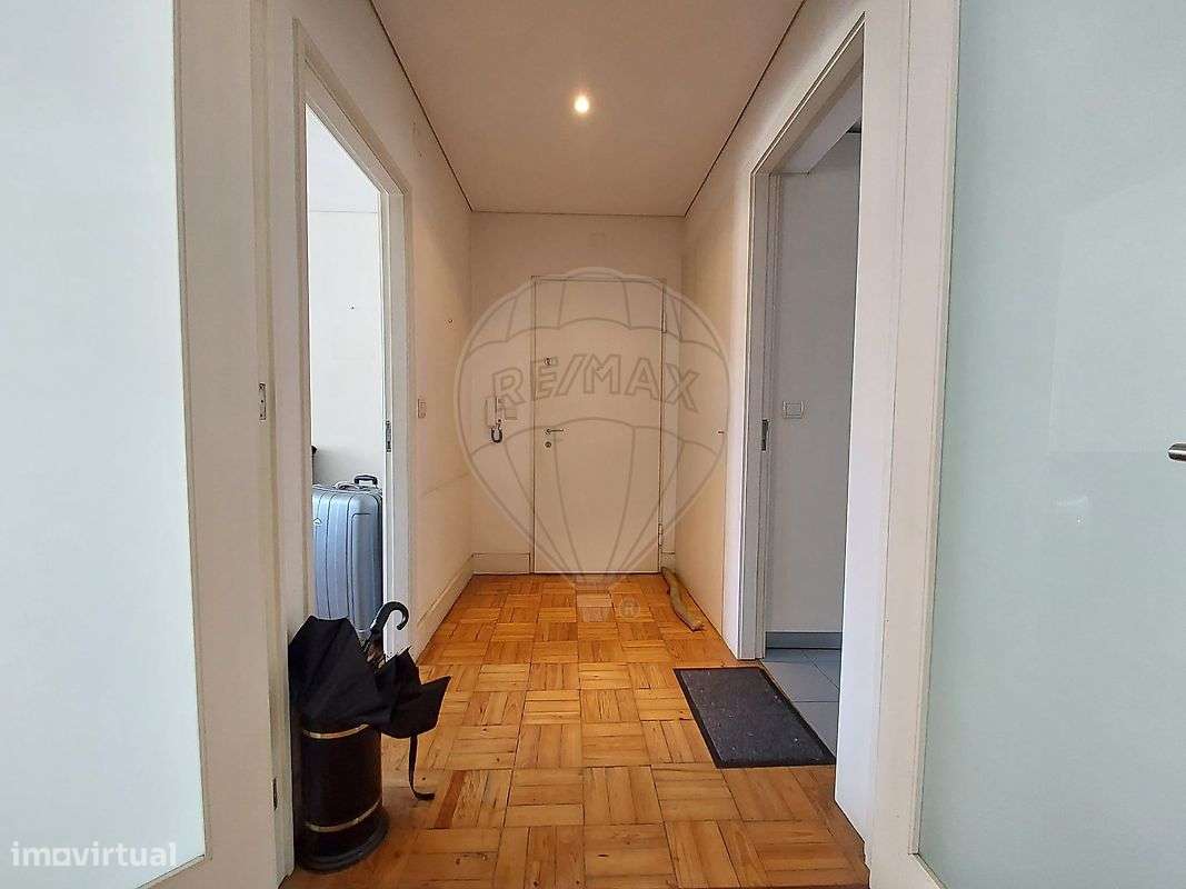 APARTAMENTO T3 RENOVADO NA AVENIDA DA LIBERDADE, BRAGA-10