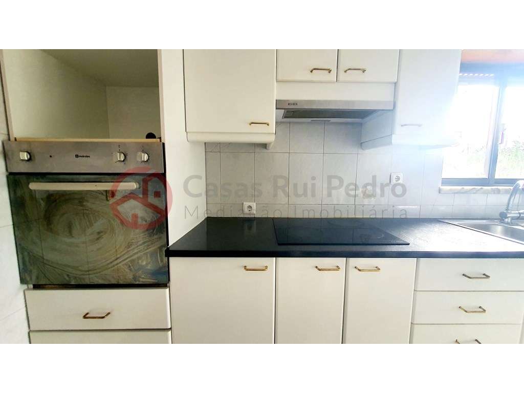 Rés-do-Chão de Moradia, T3 com logradouro, na Amora - Grande imagem: 3/27