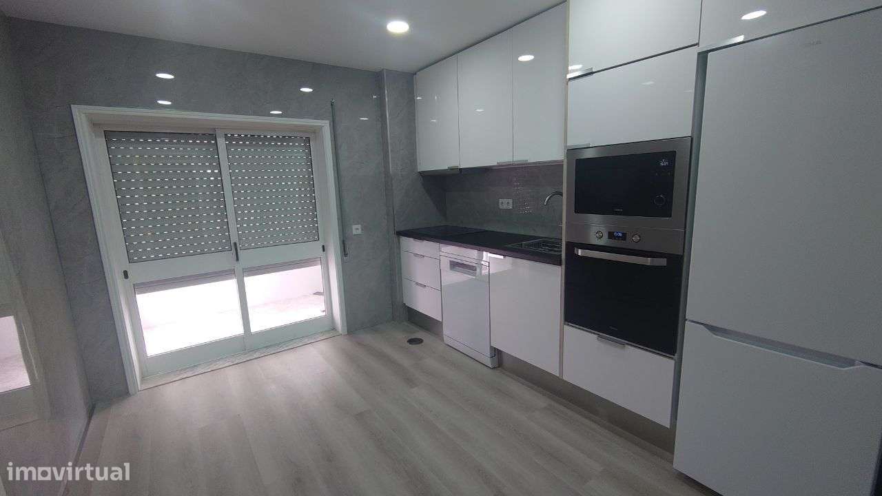 Vendo apartamento T2+1 remodelado no centro vila do conde-15