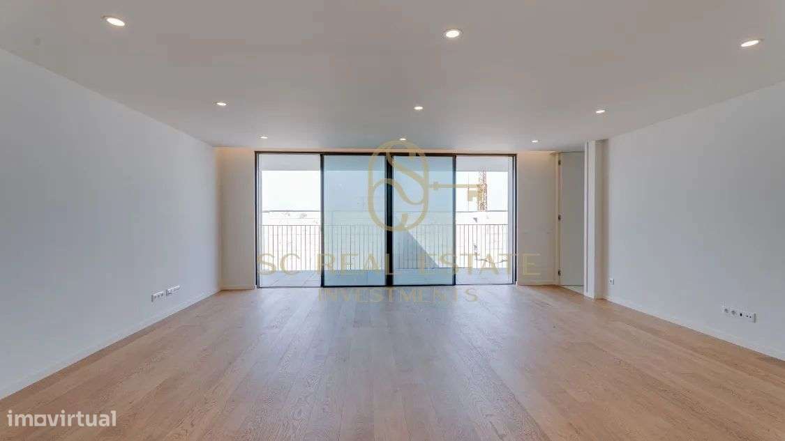 Excelente T3 Novo, com vistas deslumbrantes sobre o Atlântico.-7