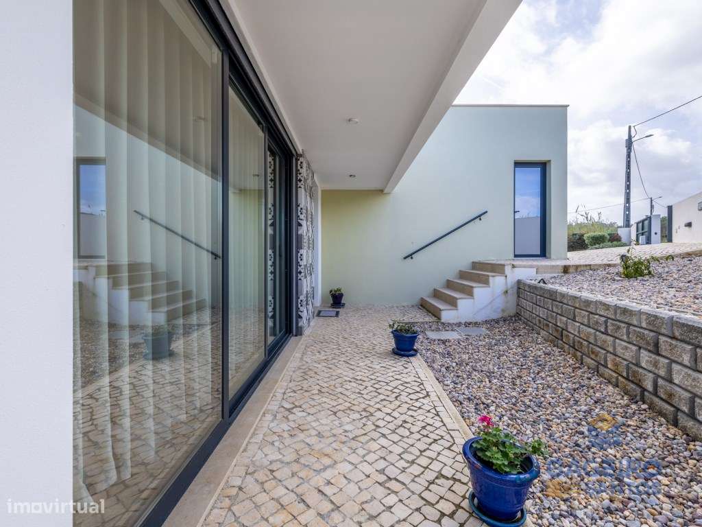 Moradia T3 individual de 2023 com garagem-27