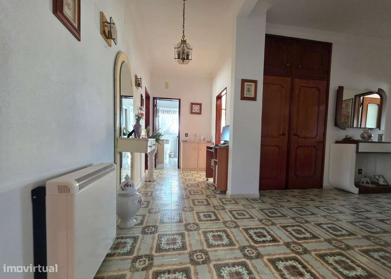 Prédio com 3 andares com utilização independente – Vendas Novas-7