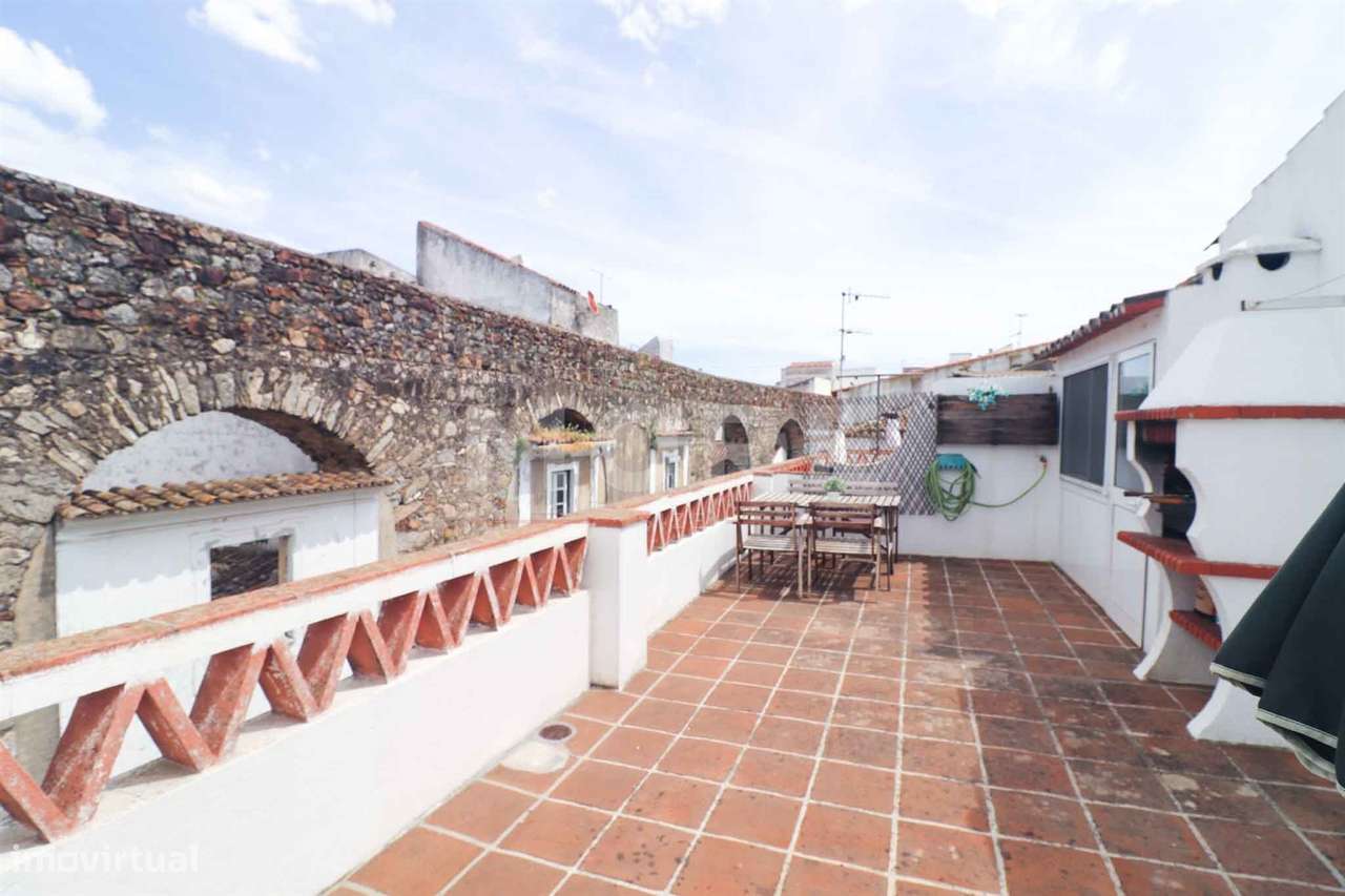 Moradia T2 com terraço no Centro Histórico de Évora-15
