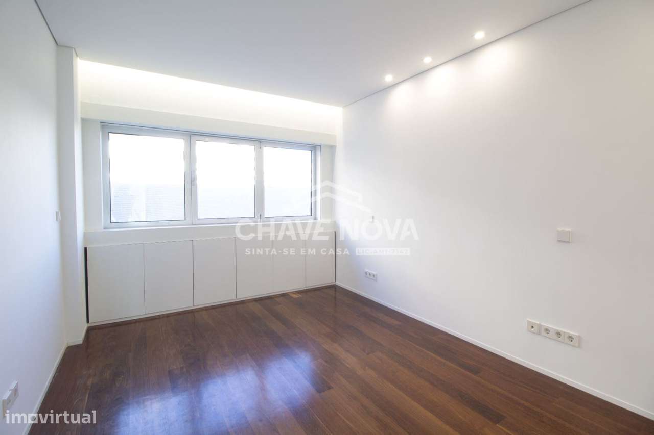 Apartamento T4 de Luxo com Vista Mar – Matosinhos-9