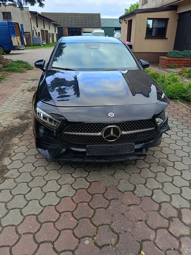 Mercedes-Benz A W177 200 AMG Line 7G-DCT 2023