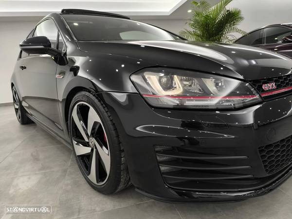 VW Golf GTI Performance BlueMotion - 14