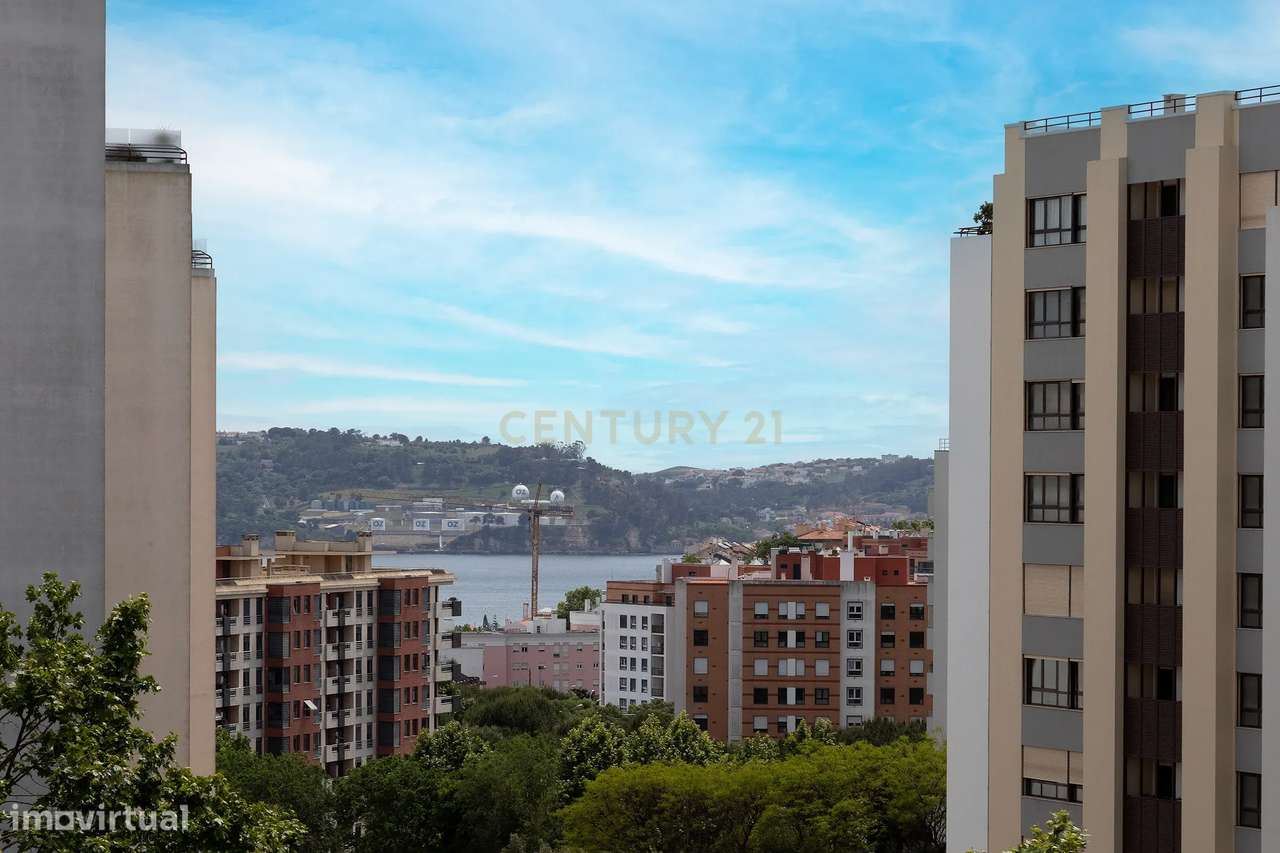 Apartamento T3 Miraflores - Oeiras com Garagem Box-36