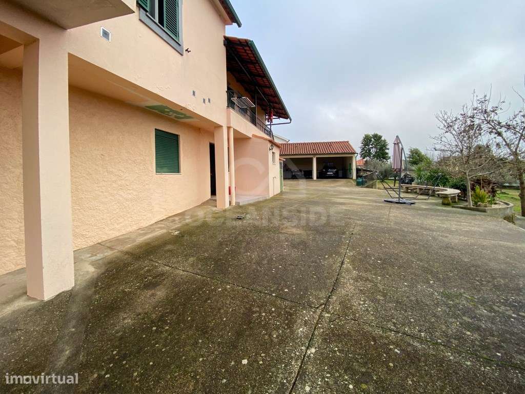 Moradia Independente Em Escalos De Baixo-45