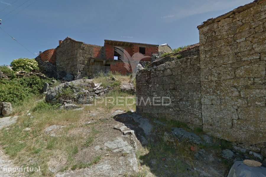 Casa em pedra para recuperação total em Vila Meã / Vila Real - Grande imagem: 2/4