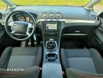 Ford S-Max 2.0 TDCi DPF Business Edition - 29