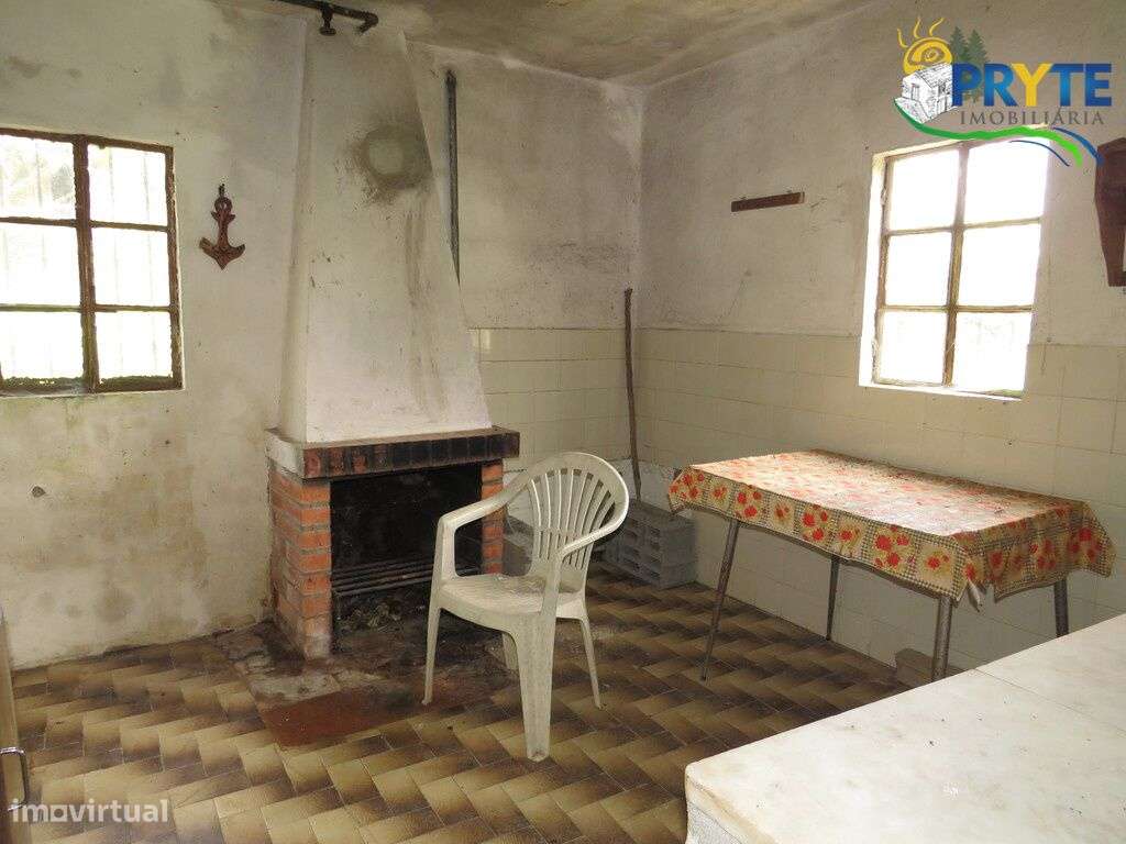 Quinta composta por moradia T4 situada perto de Cernache do Bonjardim-25