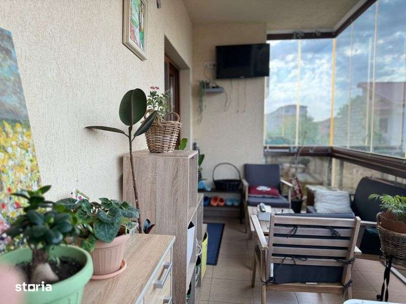 De vanzare apartament 3 camere - Imagine principală: 4/5