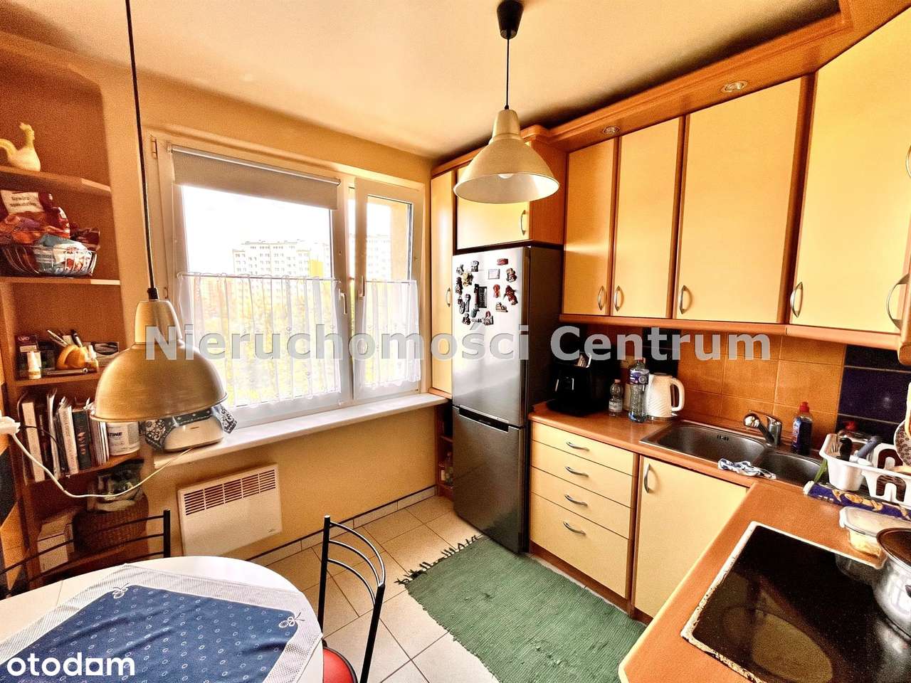 TRZYPOKOJOWY APARTAMENT Z DUZYM BALKONEM NA PODZAMCZU-9