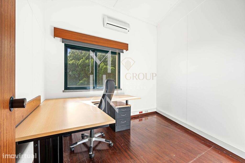 Oportunidade de Investimento Industrial - lote 7.290 m2 com 1.595 m2 d-43