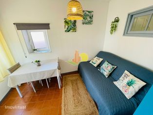 Junto à praia. Prédio c/ dois apartamentos... - Grande imagem: 3/29