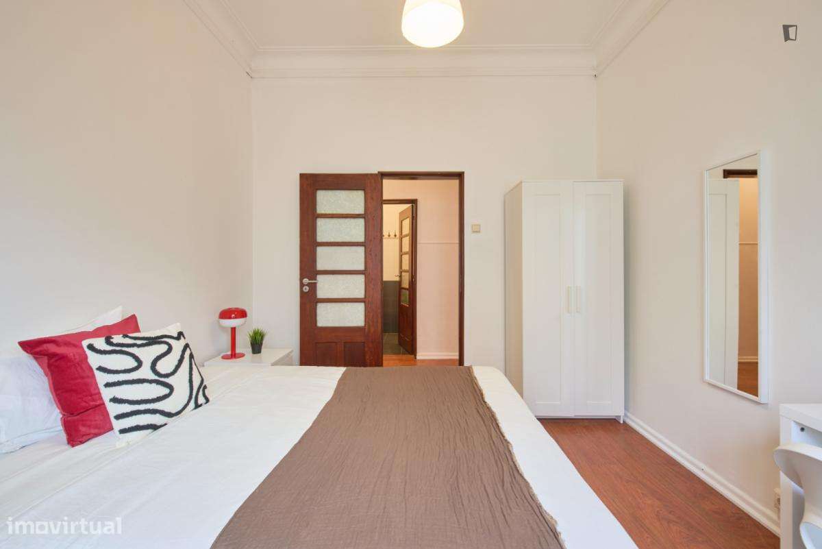 Quarto - localizado em Estrela Lisbon - Grande imagem: 2/39