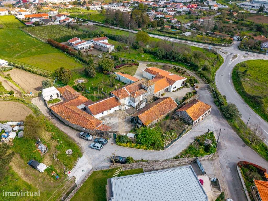 Quinta com Potencial de Expansão | Lordelo - Guimarães-8