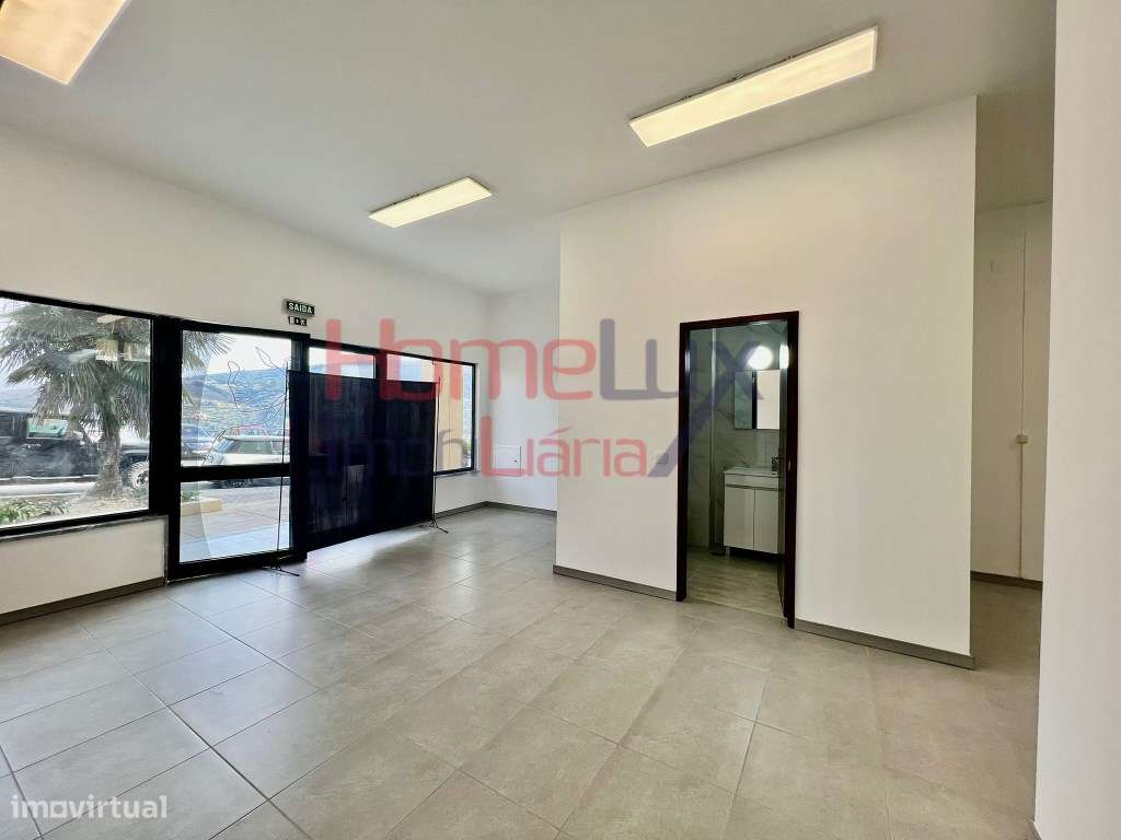 Loja Renovada em Mesão Frio - Grande imagem: 2/9