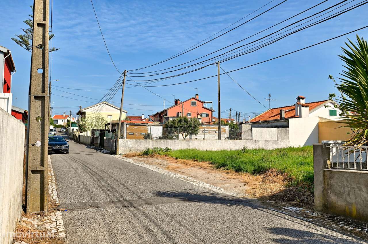 Terreno urbano em consolidação – oportunidade de valorização em Cabra-11