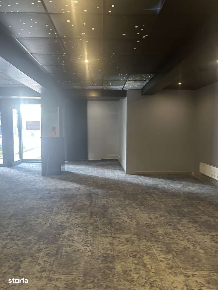 Campina - ultracentral - Spațiu comercial - 128mp - 2100 Euro/Luna - Imagine principală: 3/6