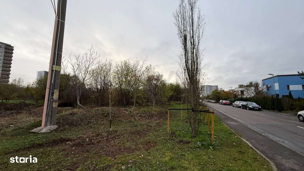 Teren I De Vanzare I Drumul Taberei - Imagine principală: 3/4