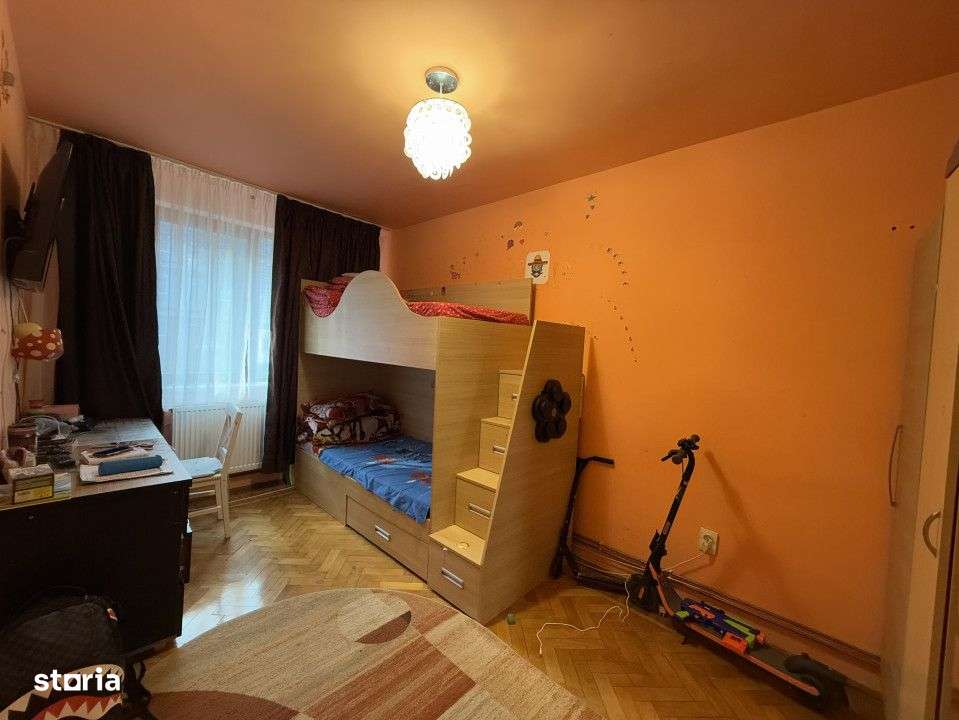 Apartament cu 2 camere decomandate, zona Mercur - Imagine principală: 2/6