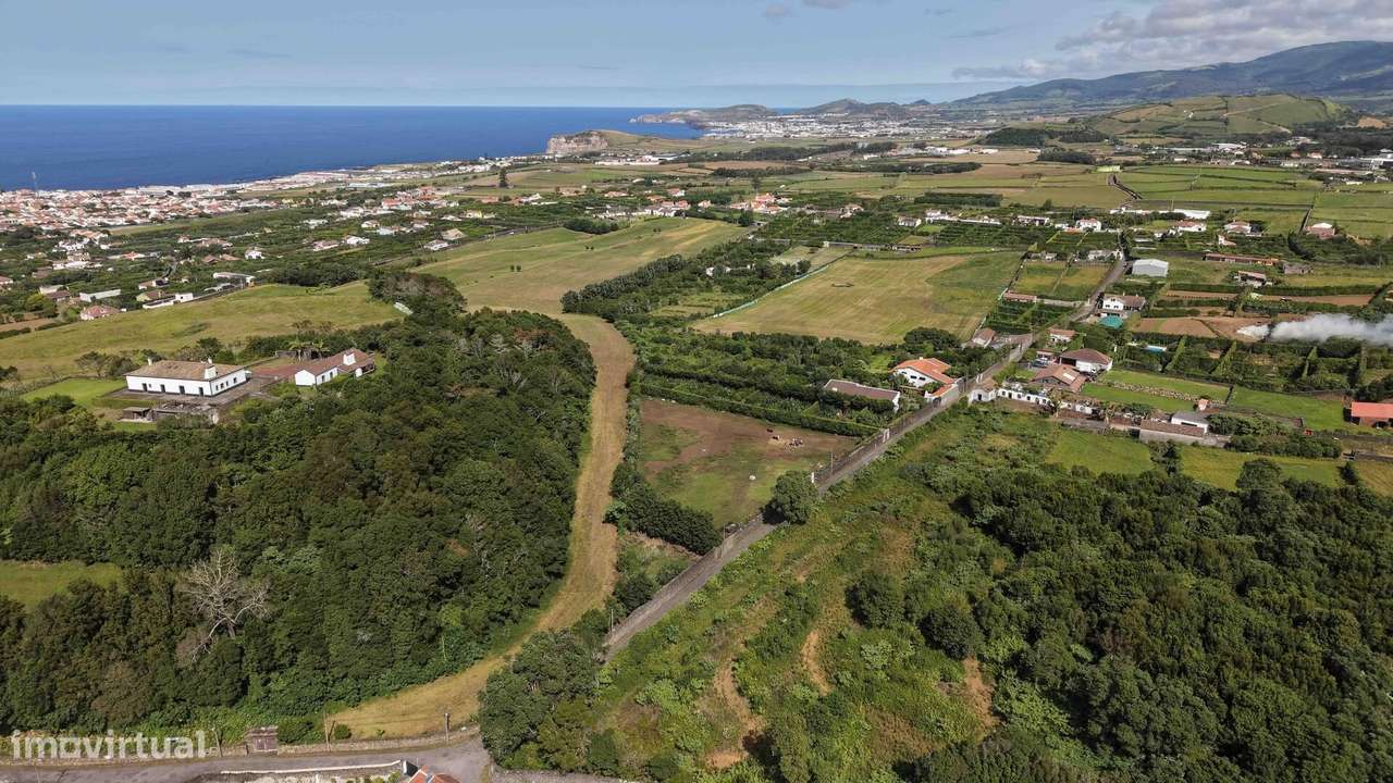 Terreno rústico com 6.080 m2 e vista para o mar e para a serra | Areia-5