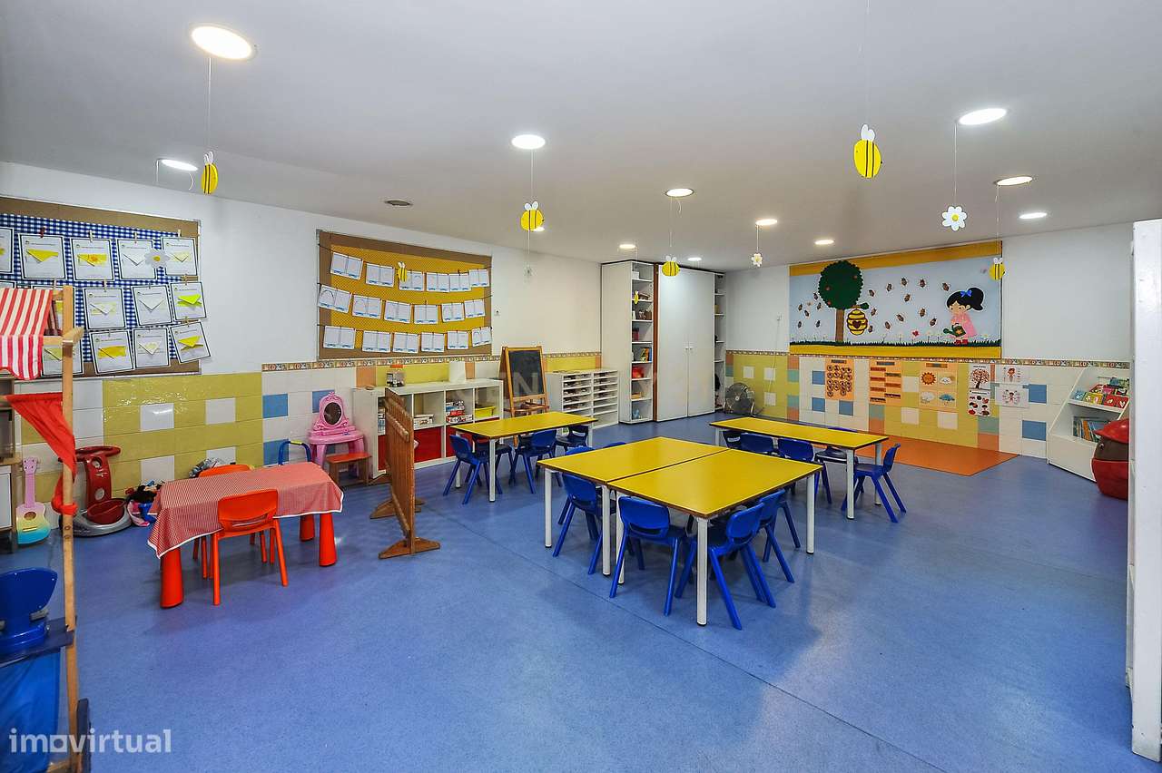 Imóvel com negócio (colégio)– Centro da Parede, Cascais-34