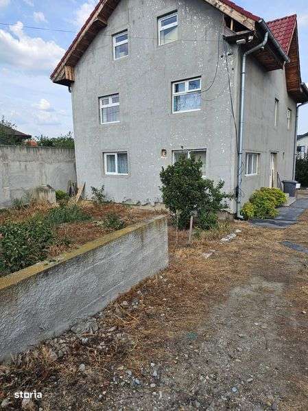 Casa P+1+M, 210mp,compusa din 9 Dormitoare, 3 bai,neterminata + 1000mp - Imagine principală: 5/8