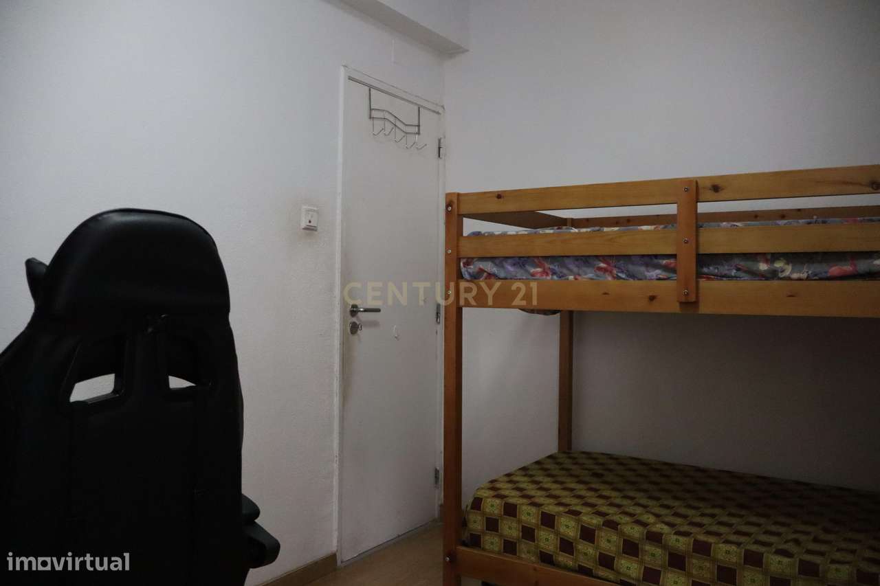 Apartamento T2+1 - Vale da Amoreira-16