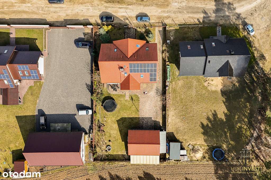 Dom z osobnym mieszkaniem-18