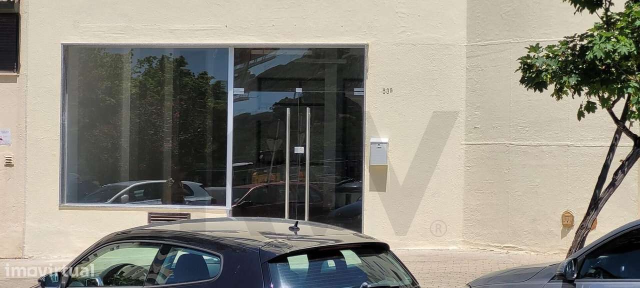 LOJA NA AVENIDA DAS DESCOBERTAS INFANTADO LOURES 180 M2 E 2 ENTRADAS-34