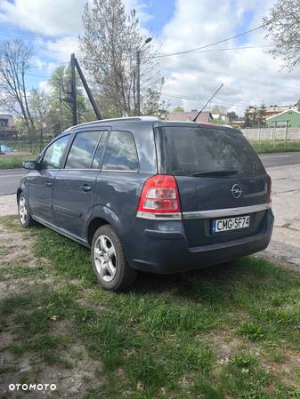 Opel Zafira - 2