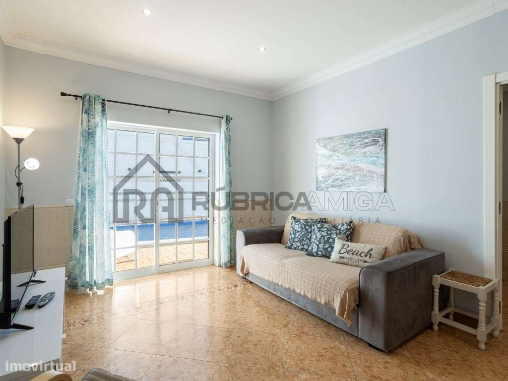 Moradia T4 com Piscina e 236 m² - Excelente Potencial Perto da Fuseta - Grande imagem: 4/25