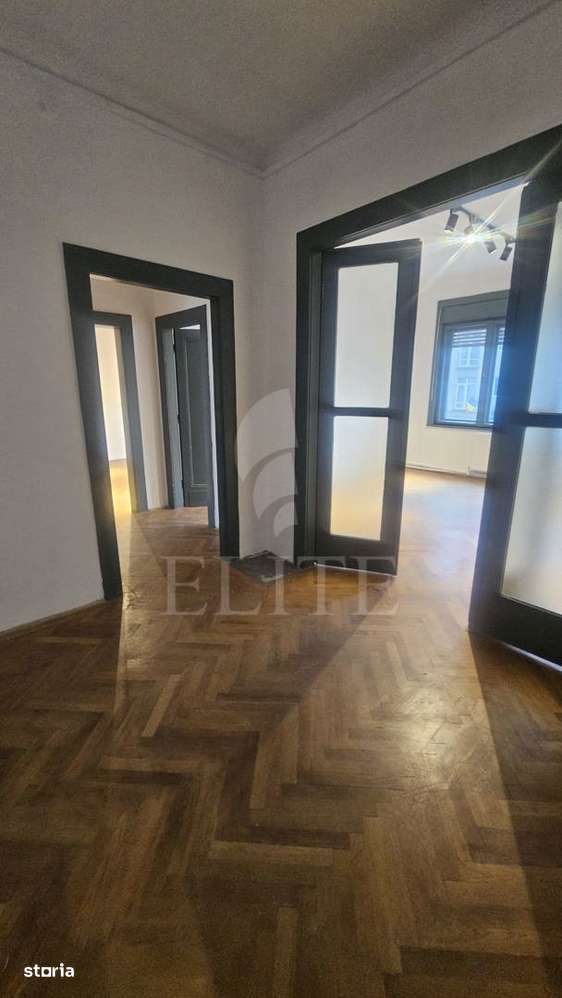 Apartament 4 camere în zona P-TA UNIRII - Imagine principală: 2/11