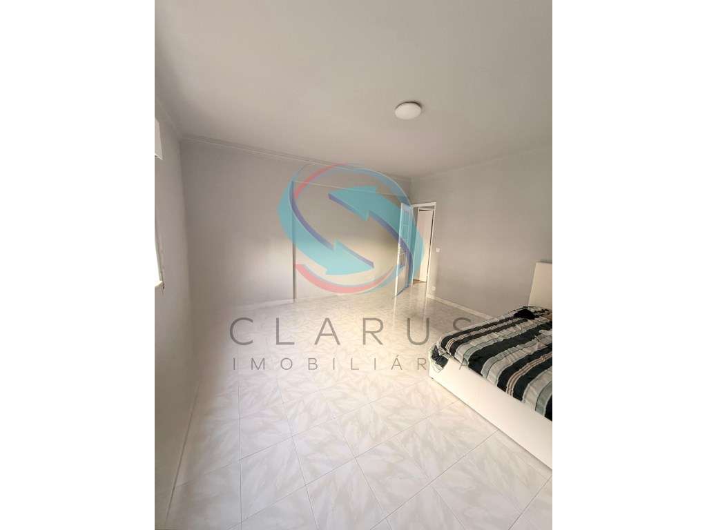 APARTAMENTO T2 AMORA/PAIVAS-13