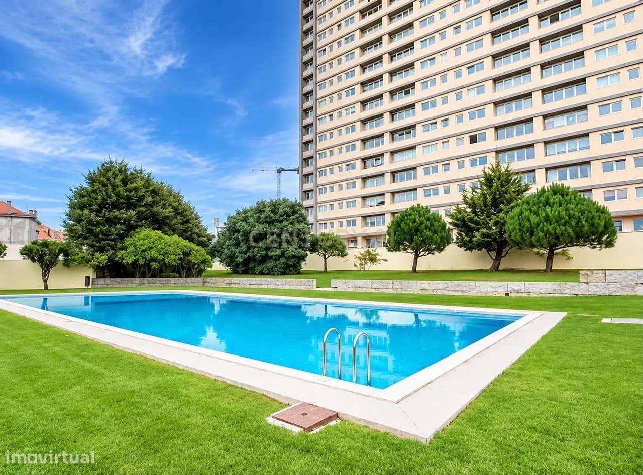 Entre Quintas | T3 de Luxo com vistas deslumbrantes de mar-0
