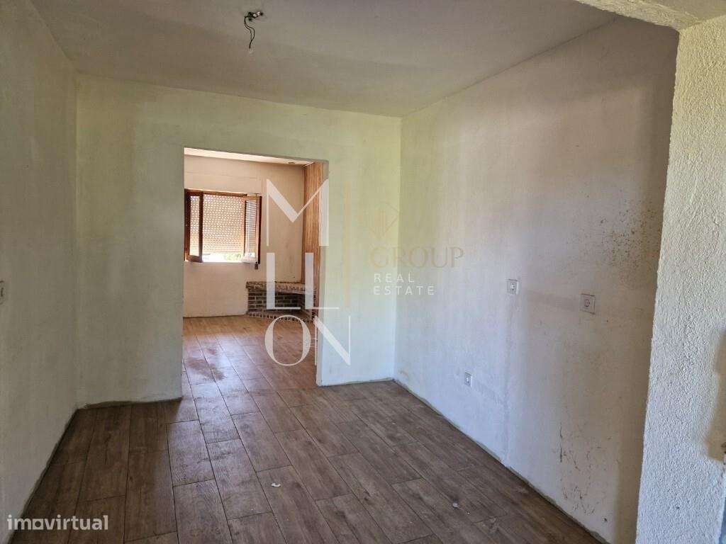 Moradia T3+1 com Sótão Amplo, Ruína e Potencial para Piscina | Gavião-13