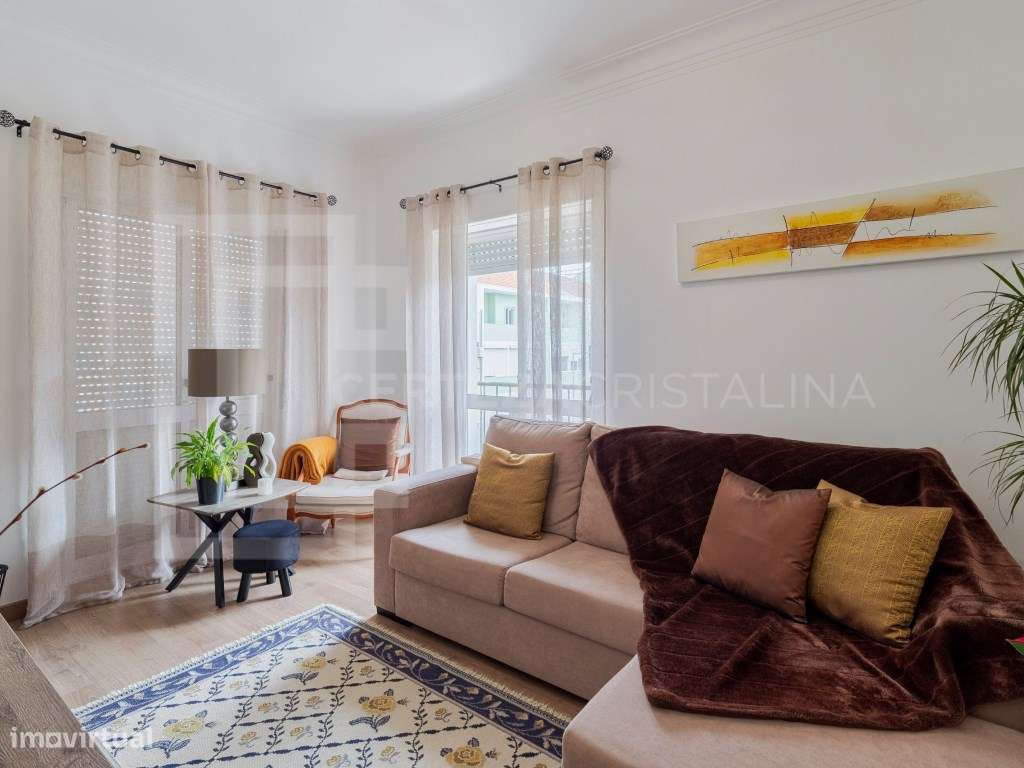 Apartamento T3 com varanda em gaveto no Barreiro - Grande imagem: 2/24