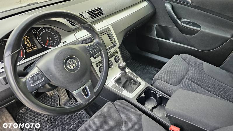 Volkswagen Passat 1.4 TSI Comfortline - 13