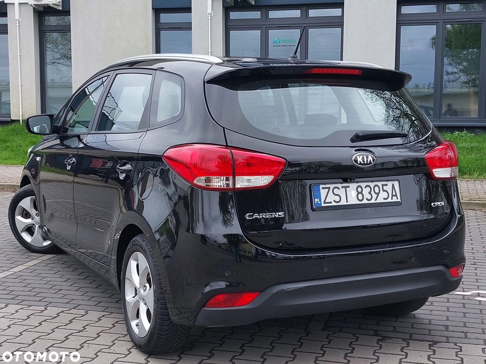 Kia Carens 1.7 CRDi L 7os - 4