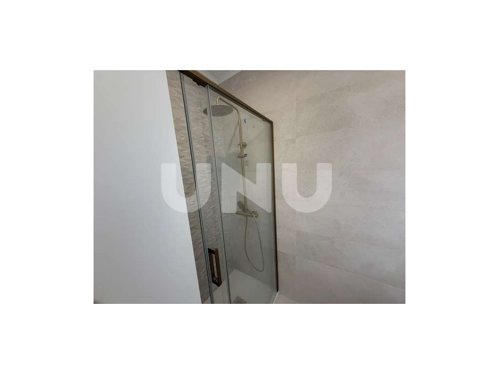 Apartamento T2 na Amadora com muita luminosidade-14