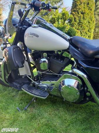 Harley-Davidson Touring Road King - 11